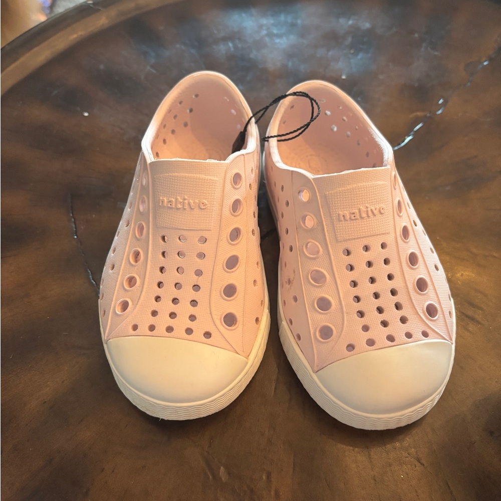 Native Kids Water Shoes - Light Pink Slip-Ons